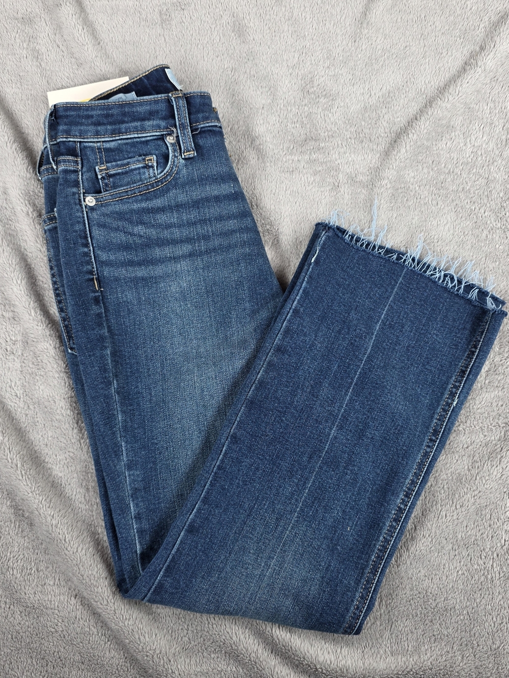 Universal Thread High Rise Kick Flare Jeans NWT Women's Size 4 Short Raw Hem